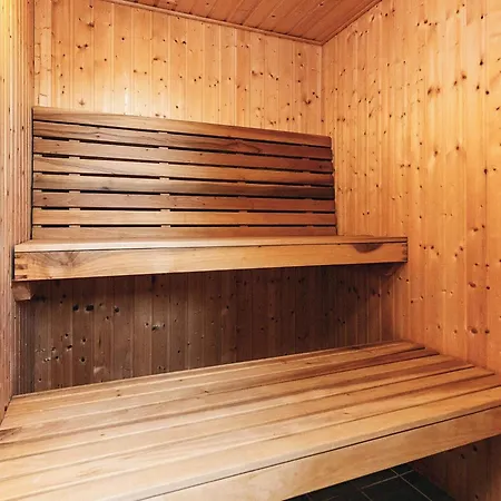 6 Person In * Sæby